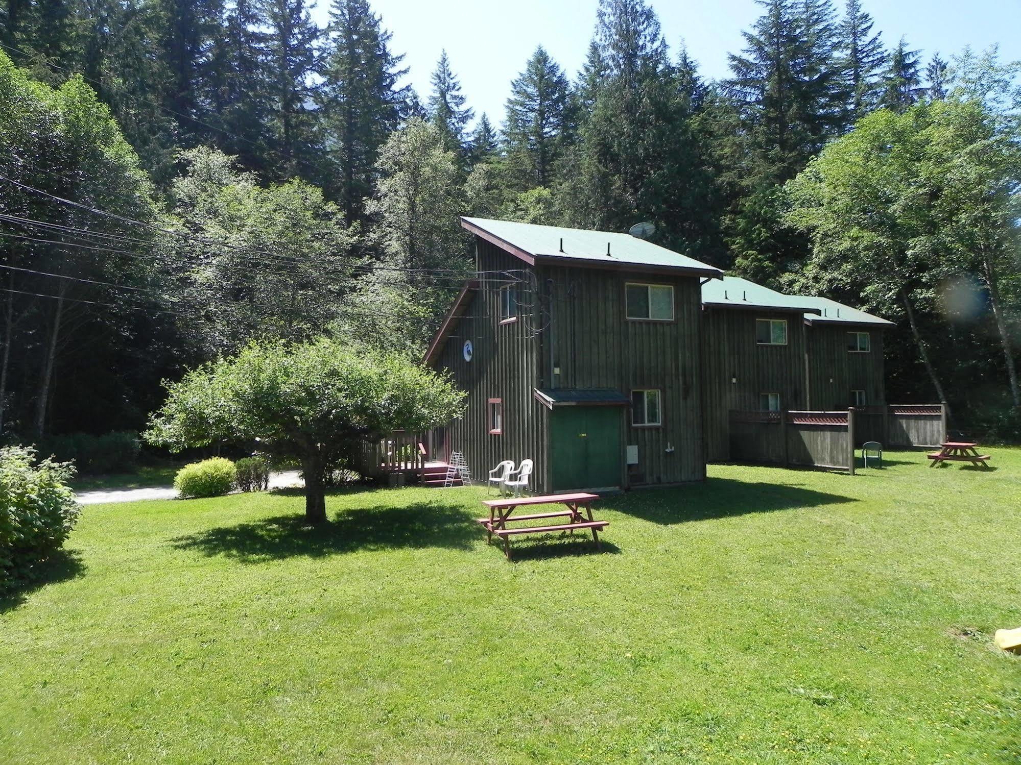 Forest Echoes Cabins Cultus Lake Экстерьер фото