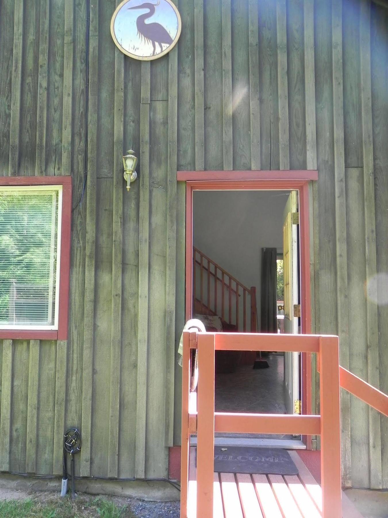 Forest Echoes Cabins Cultus Lake Экстерьер фото
