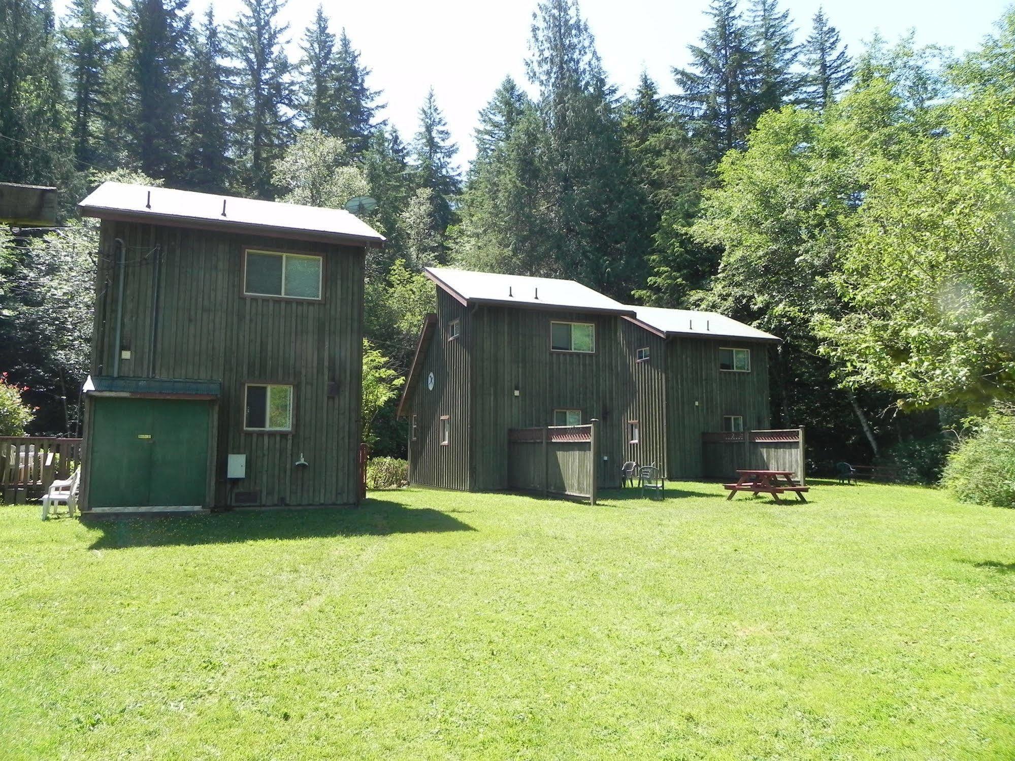 Forest Echoes Cabins Cultus Lake Экстерьер фото